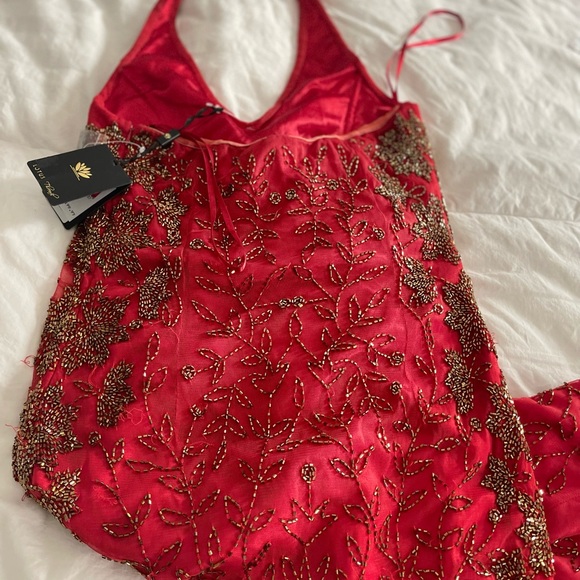 Lotus Thread Prom Gown - Picture 3 of 5